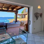 Punta Est - Quadri Pegaso Terrazza & Vista Mare